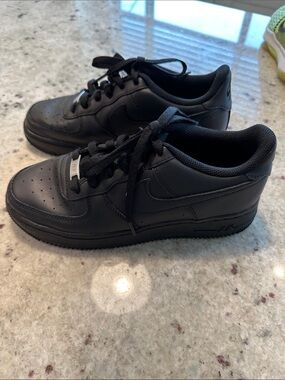 Nike Air Force 1 Black Leather Low-Top Sneakers (Youth 6.5y